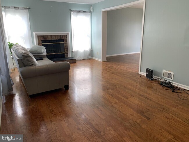 Foto del edificio - 7 Conrad Ct