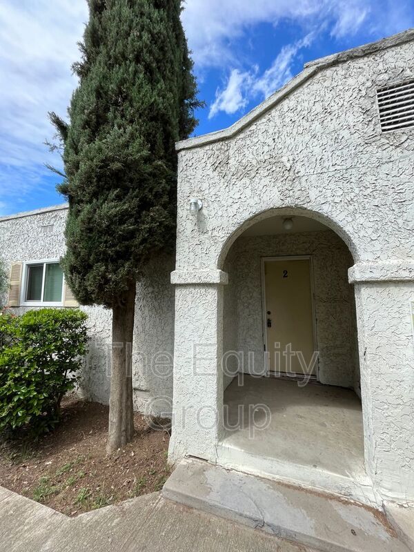 Building Photo - 266 W Belleview Ave