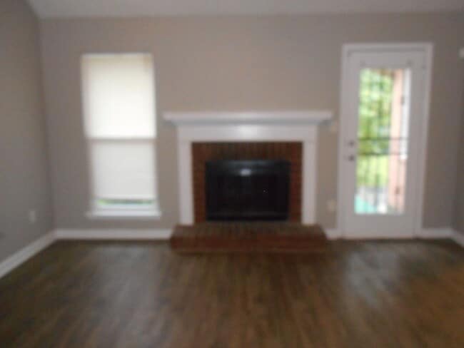 Foto del edificio - 3 Bedroom 2 Bath W/ Flex Room Pepperidge