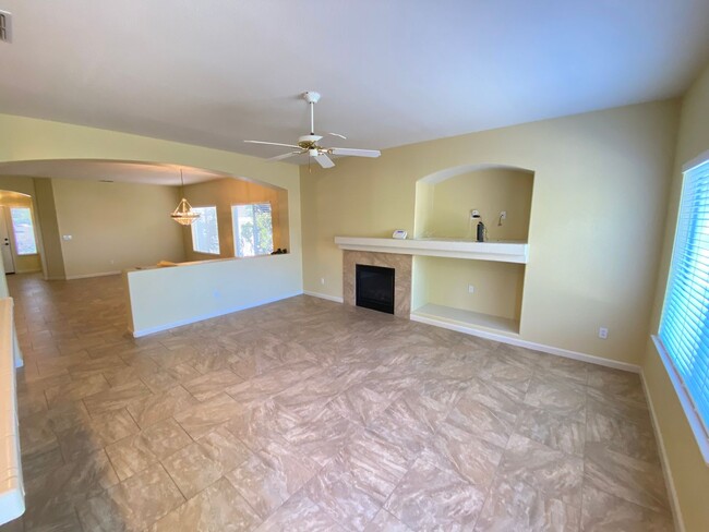 Building Photo - 4 Bed 2 Bath Single Family Home In Vallejo