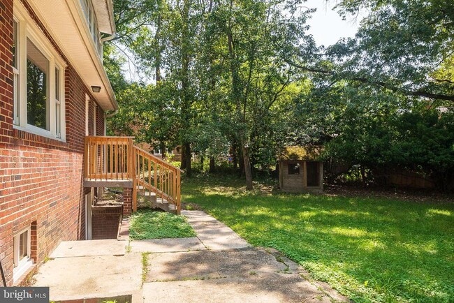 Building Photo - 6007 Bradley Ln
