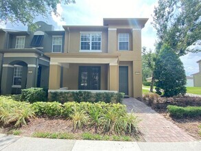 Building Photo - 12856 Salomon Cove Dr