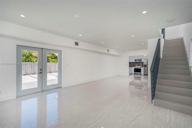 Foto del edificio - 590 SW 23rd Ave