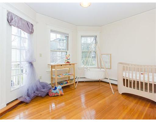 Building Photo - 21 Searle Ave