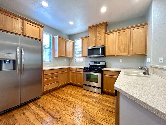 Foto del edificio - Beautiful 3 Bedroom Located in Roseville Strada Community!