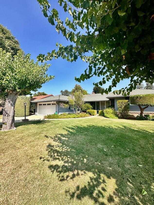 Primary Photo - Land Park Home