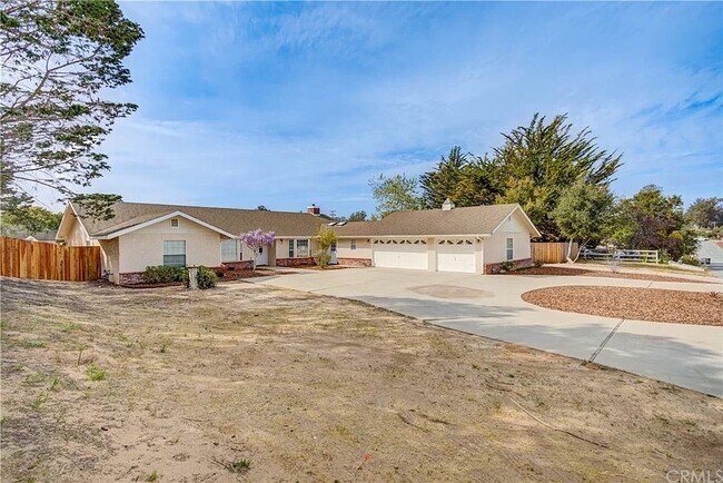 Building Photo - 950 Waypoint Dr