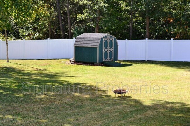 Foto del edificio - 2605 Amherst Ridge Loop