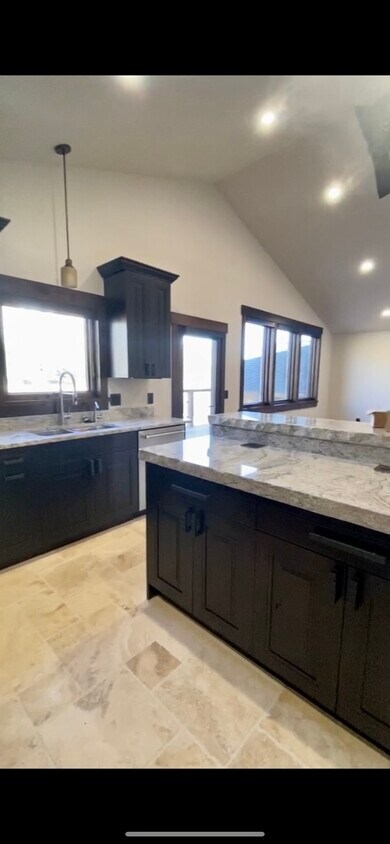Foto principal - 425 W Wilson Canyon Dr