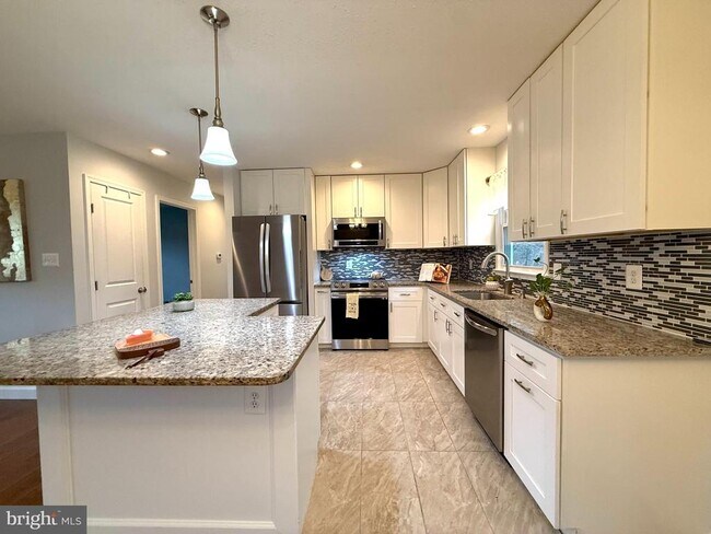 Foto del edificio - 4959 Linsey Ct