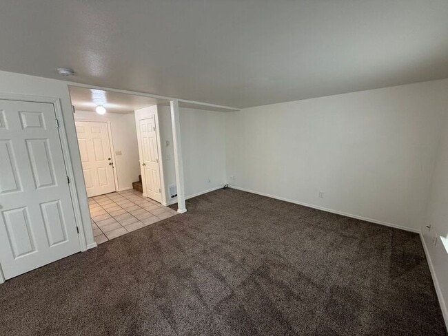 Foto del edificio - 4342 Ward Pl NE