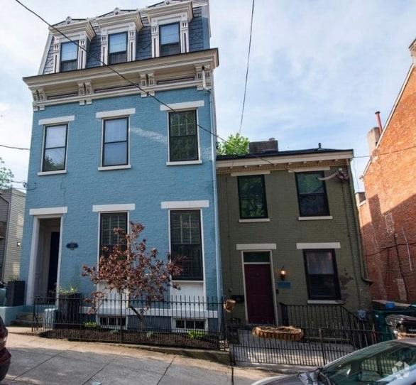 Building Photo - 409 Milton St