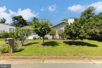 Building Photo - 246 Avondale Dr