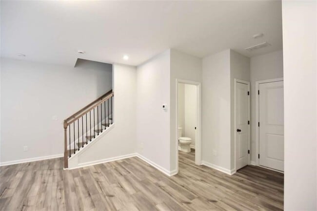 Building Photo - 809 Cameron Trl