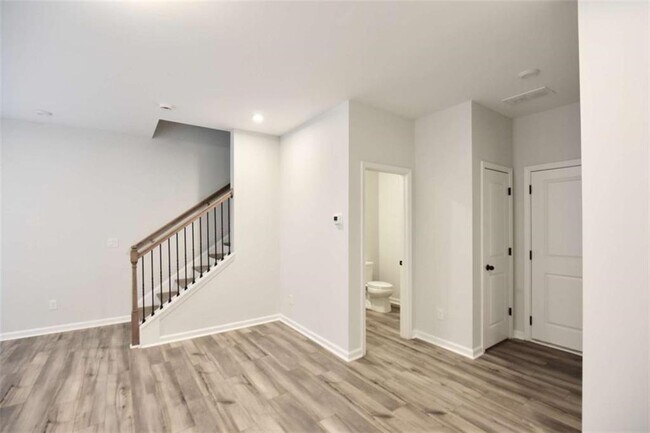 Foto del edificio - 809 Cameron Trl