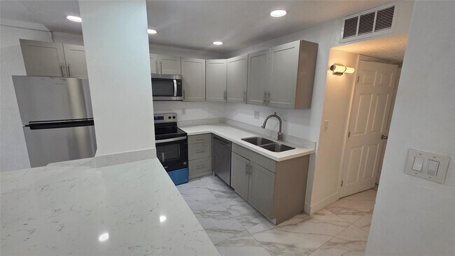 Foto del edificio - 1758 NW 55th Ave