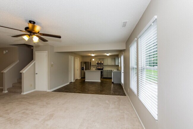 Building Photo - 7029 Maple Park Ln