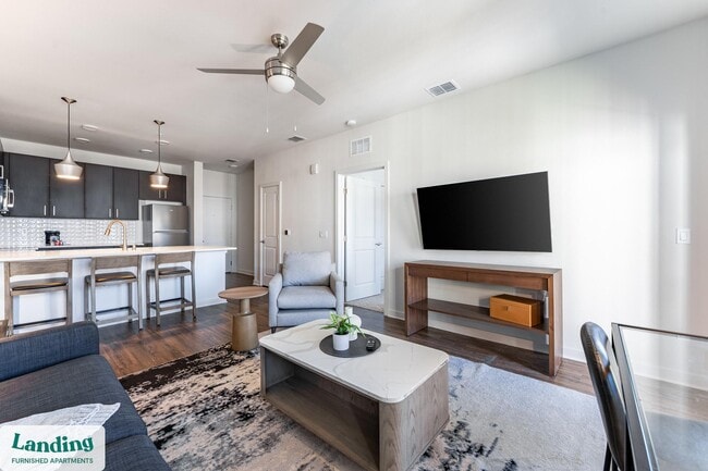 Building Photo - 1225 Utica Dr