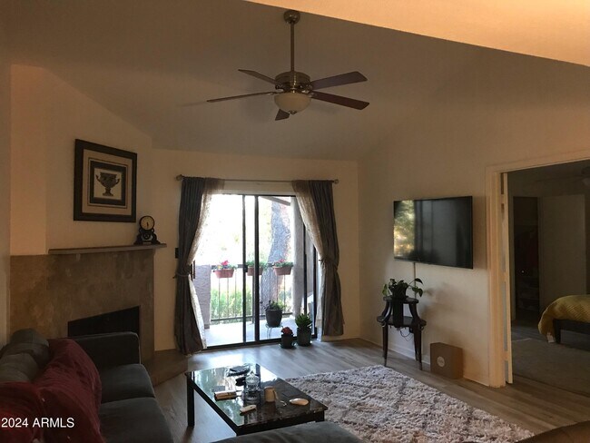 Foto del edificio - 9450 N 94th Pl
