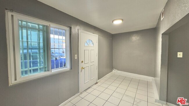 Foto del edificio - 4052 W 103rd St