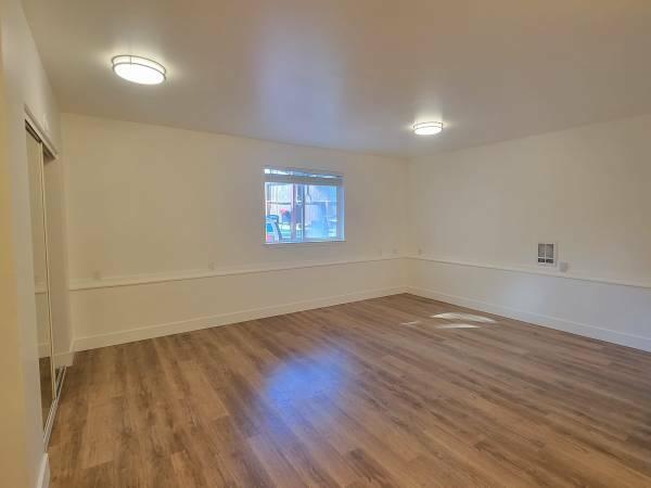 Primary Photo - bedroom in San Francisco CA 94124