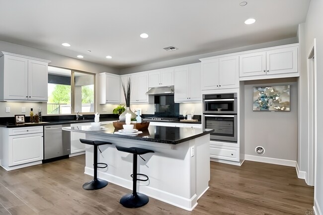 Kiechen Island with seating - 520 Machado Way