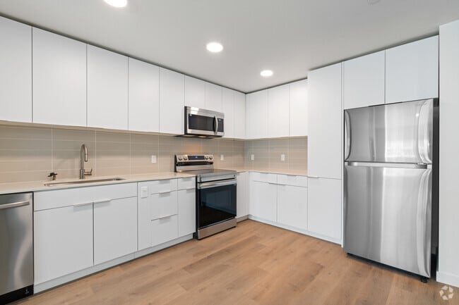 The Grandview - Kitchen - Kinect at Southport