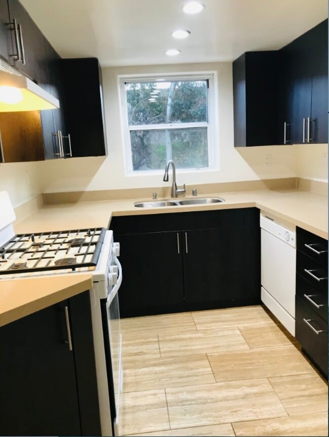 Foto del edificio - 13012 Riverside Dr