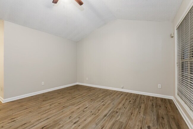 Building Photo - 4091 Angels Dr