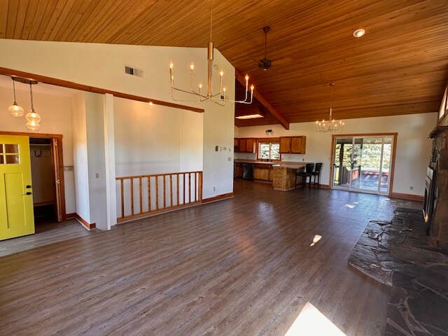 Building Photo - 155 Garland Ln