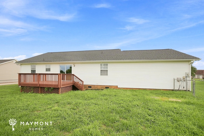 Building Photo - Statesville 3 Bedroom Home with Garage & Rear Deck