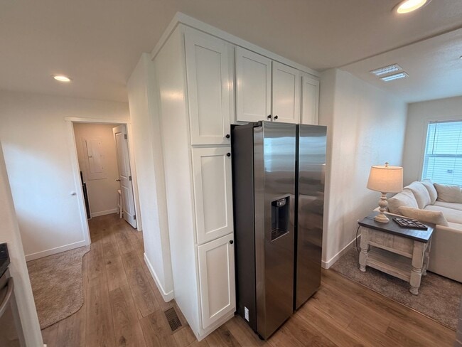 Building Photo - Stunning 3 Bed, 2 Bath Home in Medical Lake!