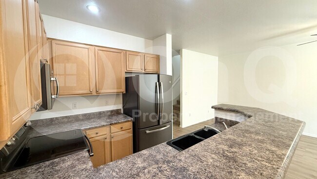 Building Photo - 6710 E University Dr