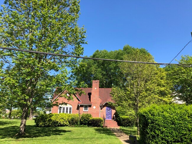 Foto del edificio - 3206 Sevier Ave