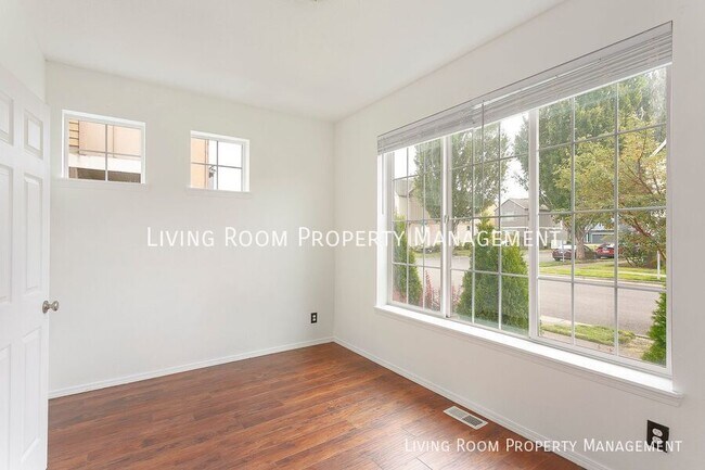 Building Photo - 20745 SW Skiver St