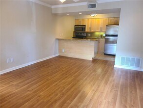 Building Photo - 7685 Northcross Dr