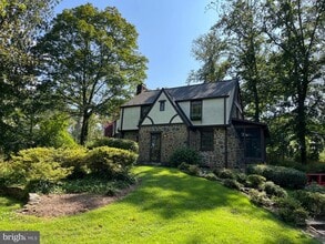 Building Photo - 8514 Woodhaven Blvd