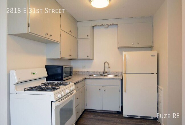 Foto del edificio - 2818 E 31st St
