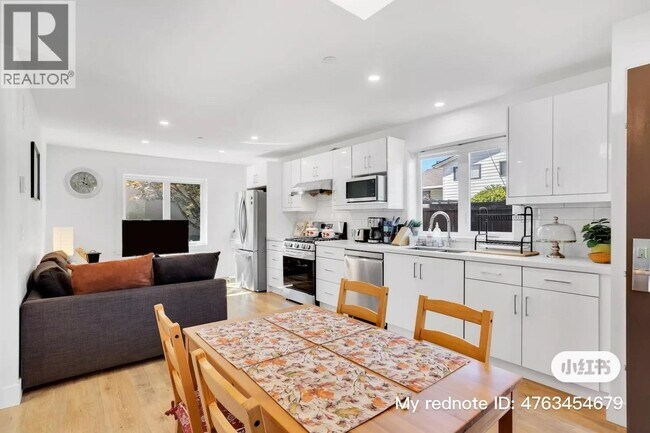 Photo du bâtiment - 625 W 53rd Ave