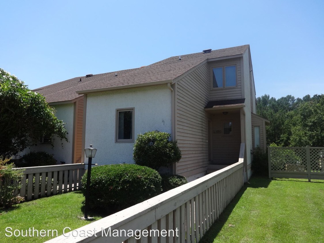 Primary Photo - 4094 Fairway Lakes Dr