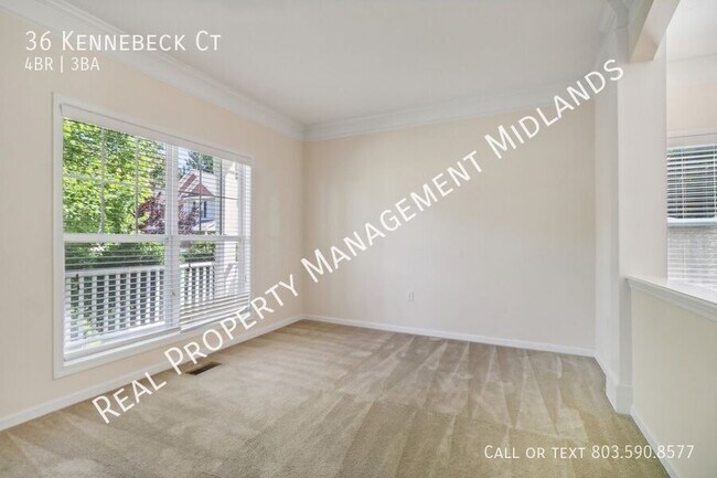 Foto del edificio - 36 Kennebeck Ct