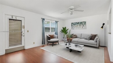 Building Photo - 703 Brittany Park