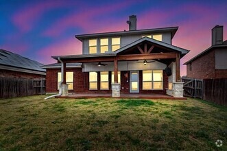 Building Photo - 3105 Cantura Dr