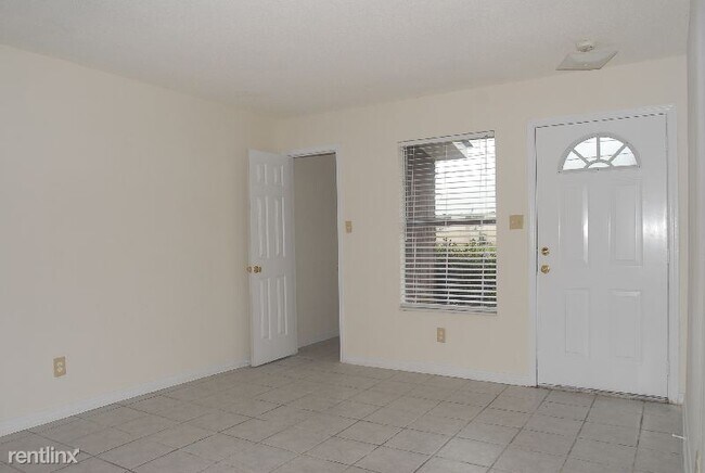 Building Photo - 1 br, 1 bath Apartment - 3112 8th Ave Apt D