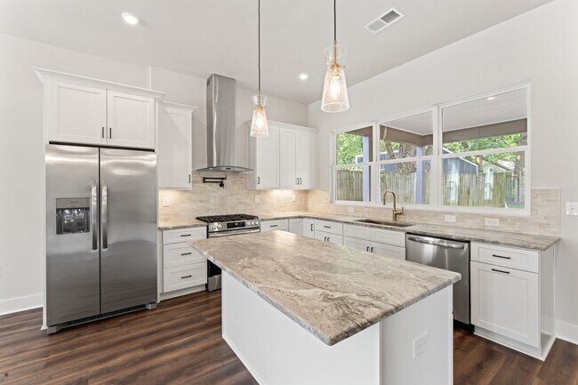 Foto del edificio - 1526 Jones Ave