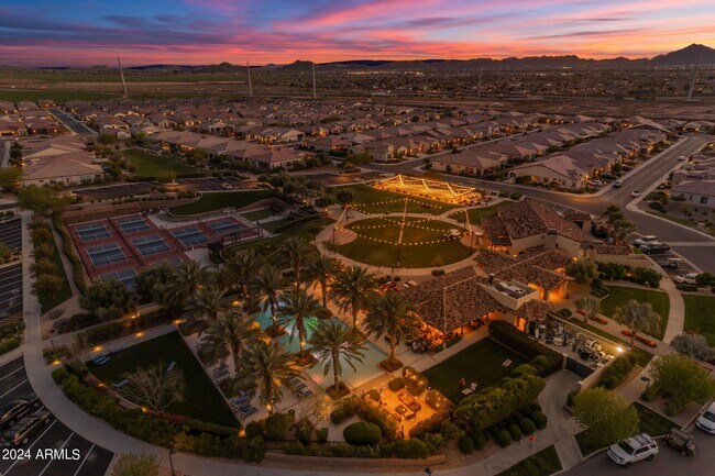 Building Photo - 621 E Las Puertas Ln