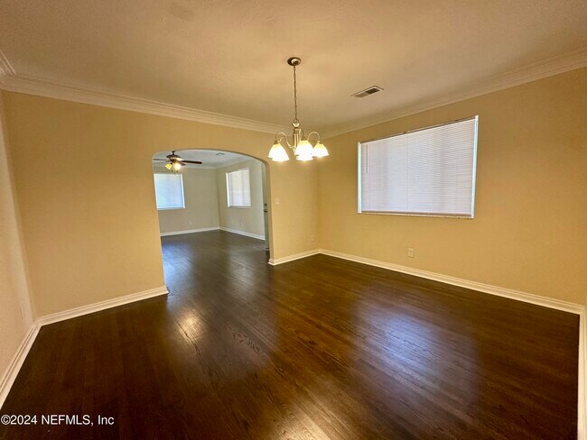 Foto del edificio - 2122 Gilmore St