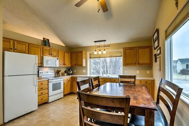 Building Photo - 4303 N 169th St