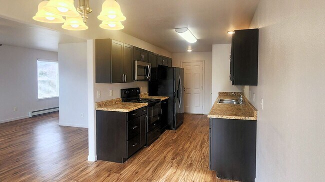 Foto del edificio - Large 4 bed duplex in Orchard Mesa