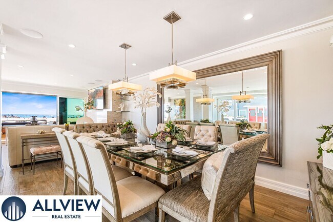 Foto del edificio - Stunning Beach House located on Newport Beach Boardwalk- 30+ Day Rental!